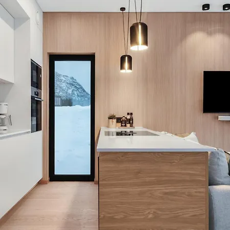 Stunning Lofoten With Views And Jacuzzi * Lyngværet