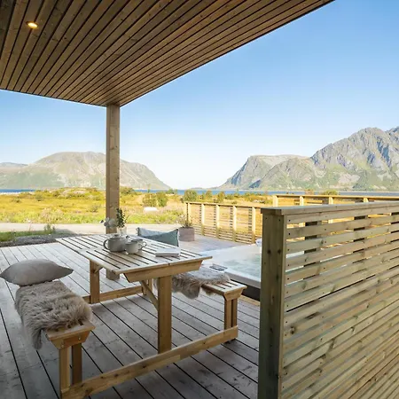 Stunning Lofoten With Views&jacuzzi Ferienhaus Lyngværet