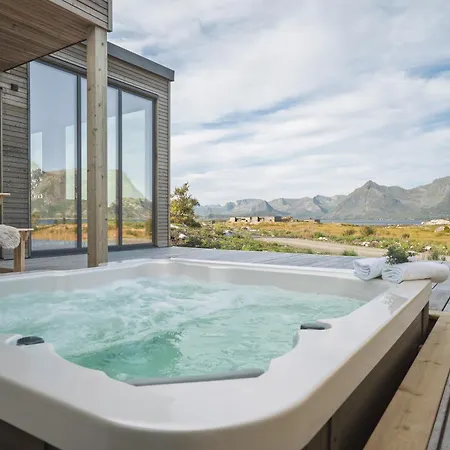 Vakantiehuis Stunning Lofoten With Views&jacuzzi